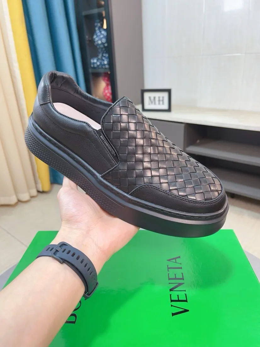 Men's men's shoes 💰500🌸🌸[bv~Bottega Veneta] 2024 classic spring and autumn trend models are on the market. The same style as the official website. Counter quality [strong][strong][strong] Selected first-layer cowhide woven, high-end atmosphere, silk cowhide lining, super cost-effective model. Original wear-resistant outsole. Fine workmanship. The upper layer of materials is used. The quality is visible. Hurry up and get started. Shoe sizes 38 to 44